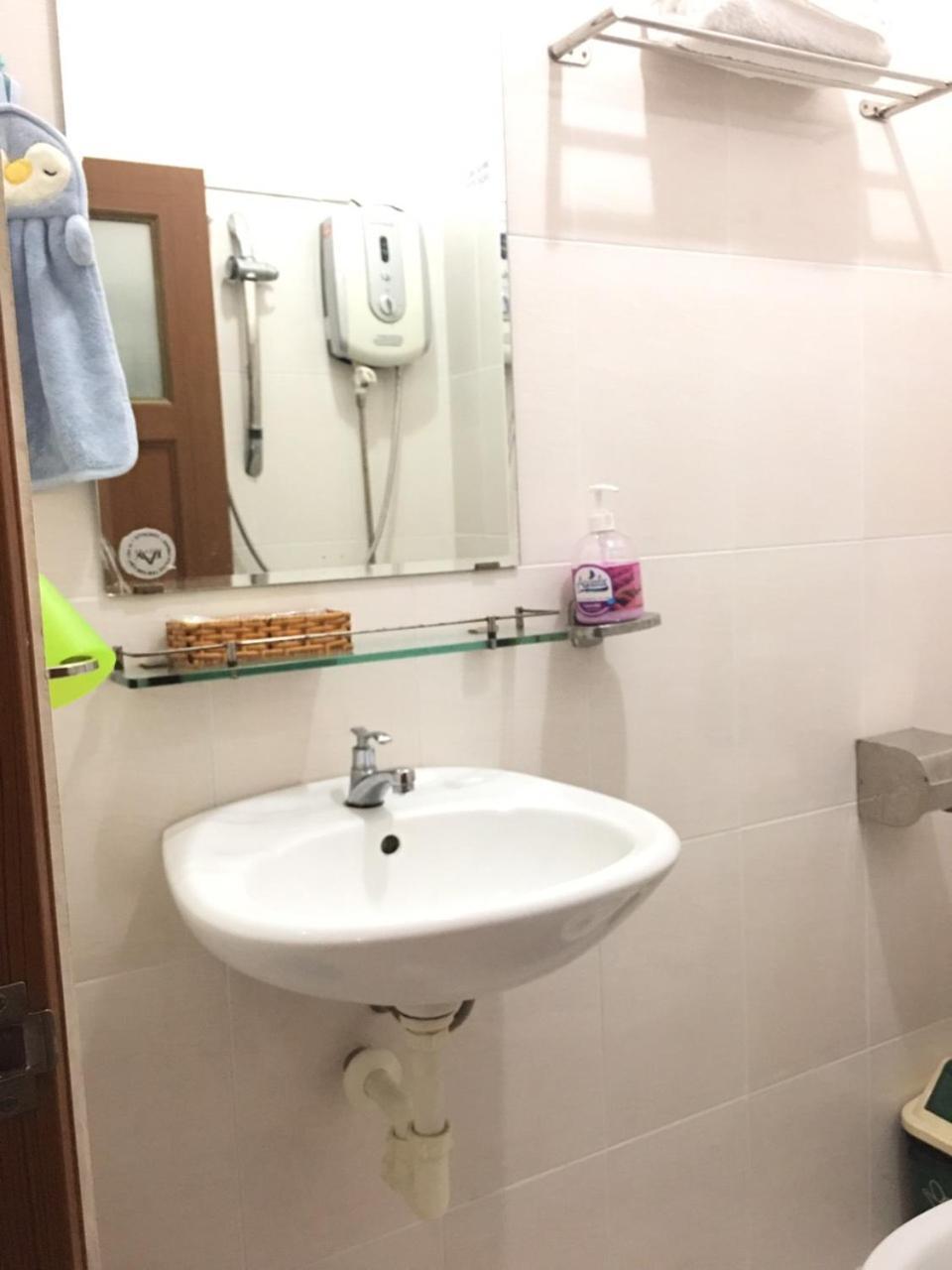Thanhha Guesthouse At Bui Vien Walking Street Cidade de Ho Chi Minh Exterior foto